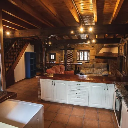 La Casa De Consuelo 3 *